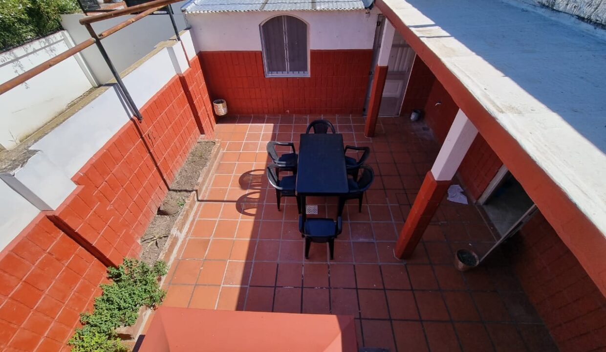 1b89b951-725f-42a5-93e1-2978d6d78430