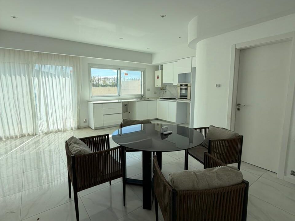 WhatsApp Image 2026-04-20 at 10.52.47 AM - copia